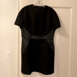 NWT Short Sleeve Black Louis Vuitton Dress with Leather Belt Size 42